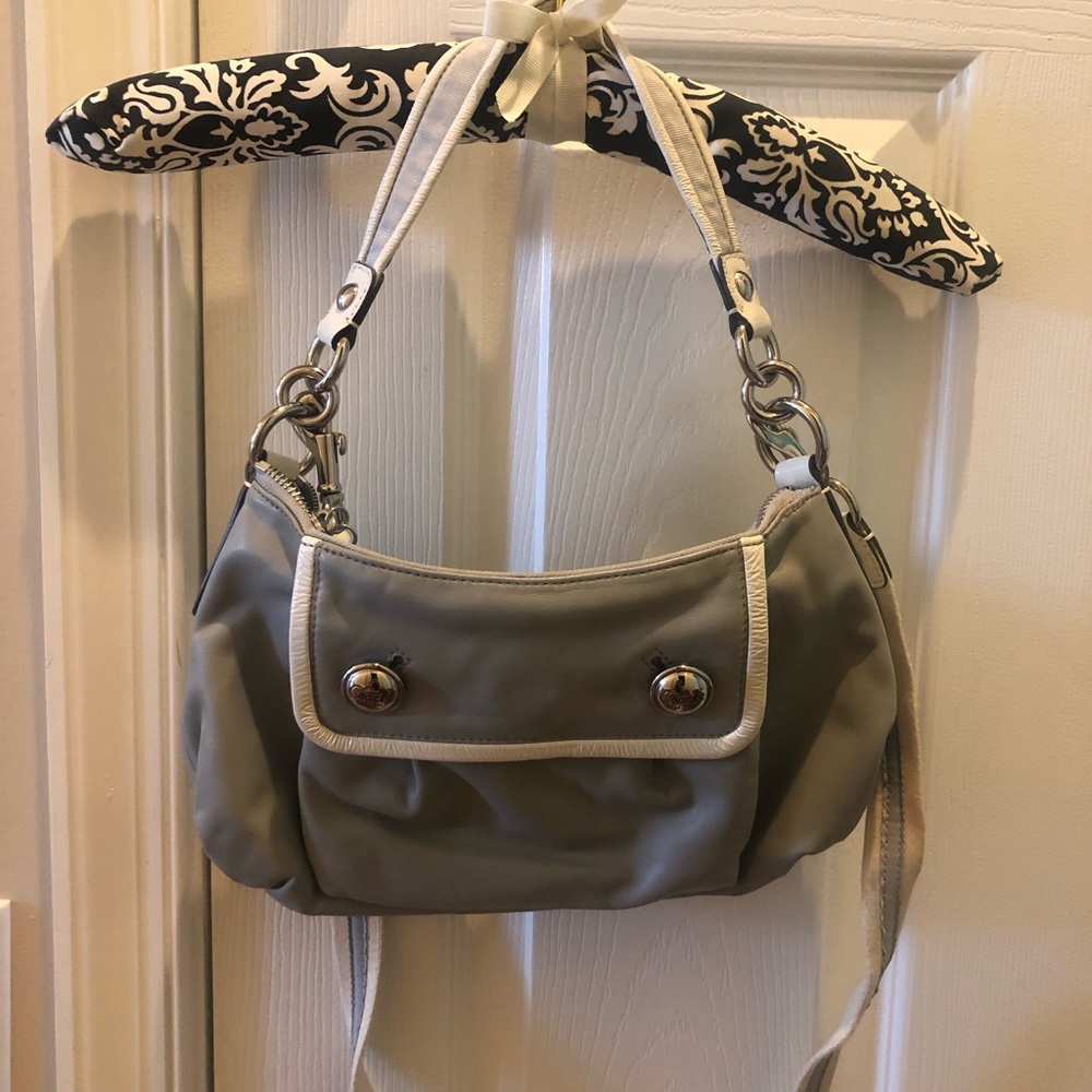 Coach Handbag - Picture 3 of 9